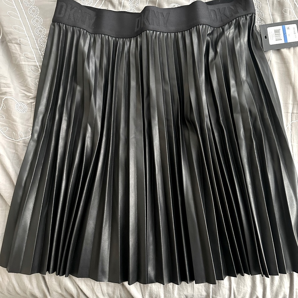 BNWT Black Leather Pleated DKNY Skirt.